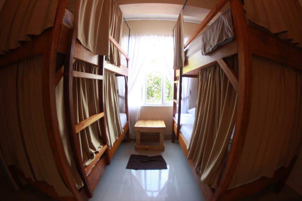 Kokos Hostel Padang City Luaran gambar